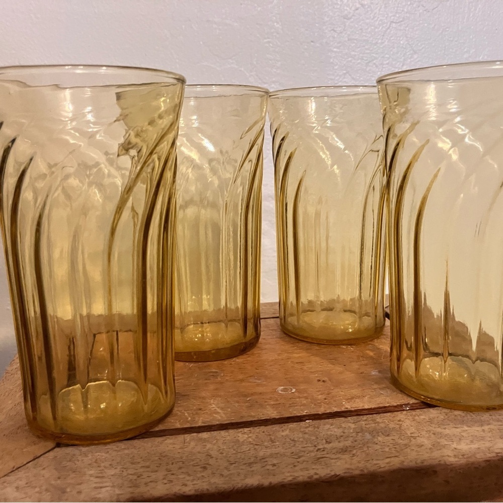 Anchor Hocking amber gold spiral set of 4 drinking glasses vintage 80’s